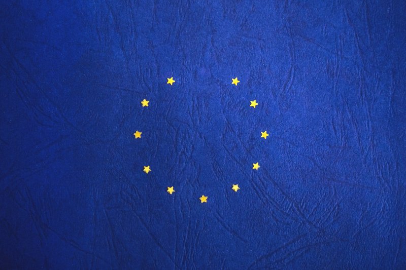Brexit image of EU flag with a star missing