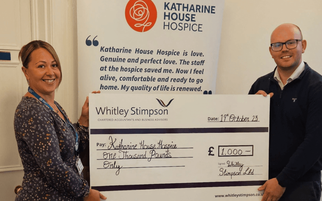 Whitley Stimpson raises £1,000 for Katharine House Hospice at annual Golf Day